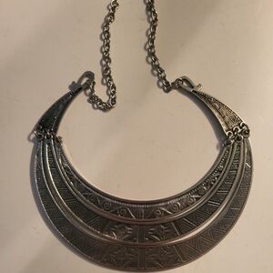 Paparazzi "Take All You Can GATHERER" Floral & Tribal Inspired Necklace Preowned